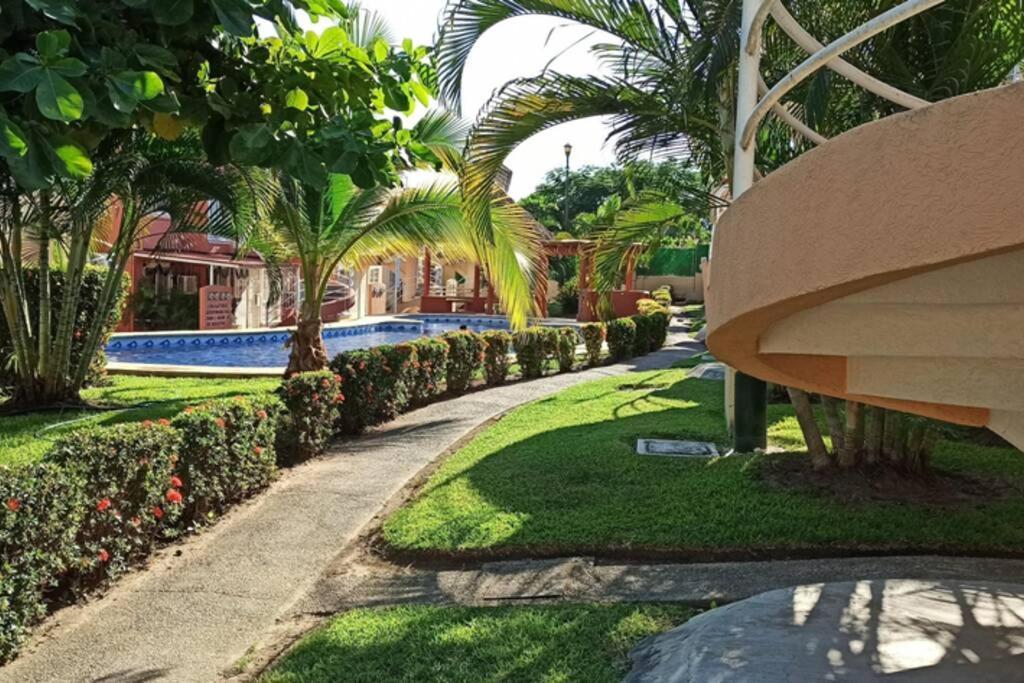Ixtapa Al Mejor Precio, "Casa Las Conchas" 锡瓦塔塔内霍 外观 照片